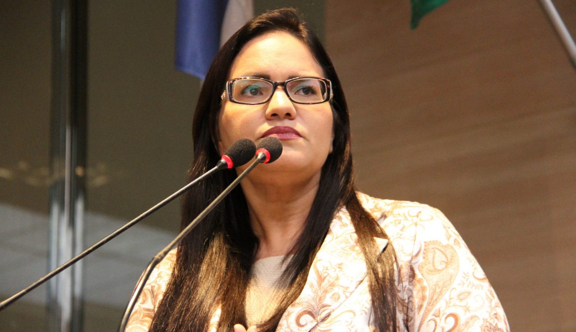 Michele Collins parabeniza iniciativa do Tribunal de Justiça de Pernambuco